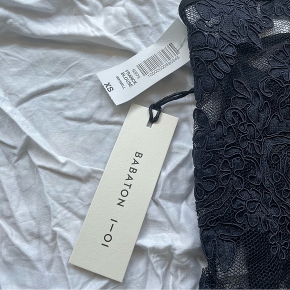 NWT Aritzia Babaton 1-01 Inkwell Lace Franck Blouse Size XS - Picture 5 of 9